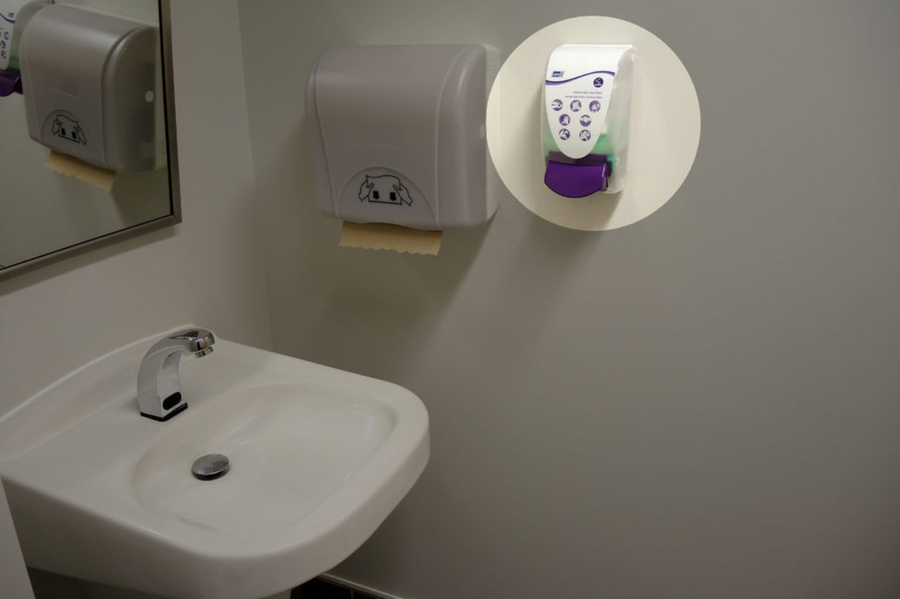 hand-soap-dispenser-journal-de-montreal