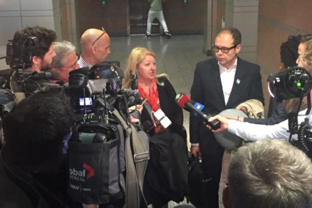 Les présidents des syndicats du CUSM rencontrent la presse après leur rencontre avec le ministre de la Santé du Québec Gaétan Barrette