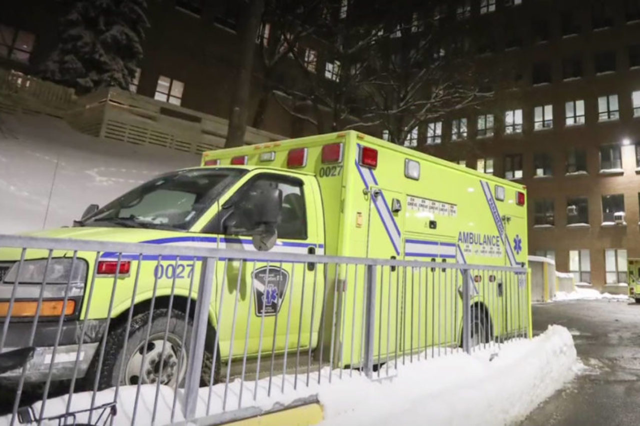 ambulance-outside-mgh-emergenct-montreal-gazette