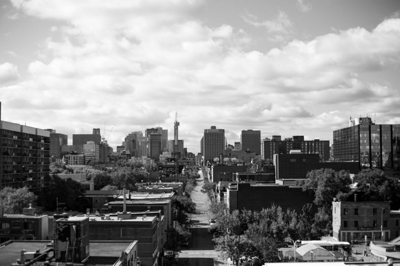 niveaux de gris-montreal-ville-ligne d'horizon-photo-prise-du-pont-4574432