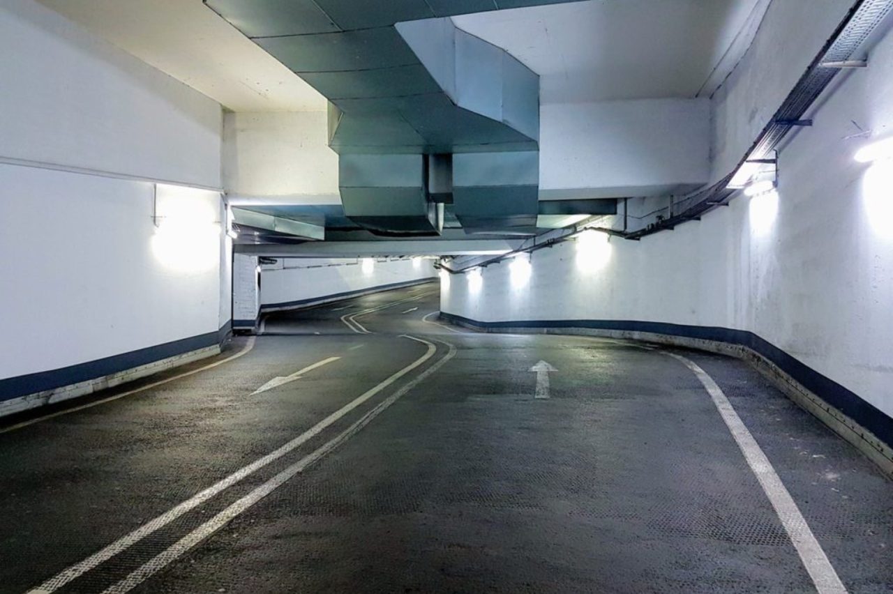 entrée-parking-souterrain-garage